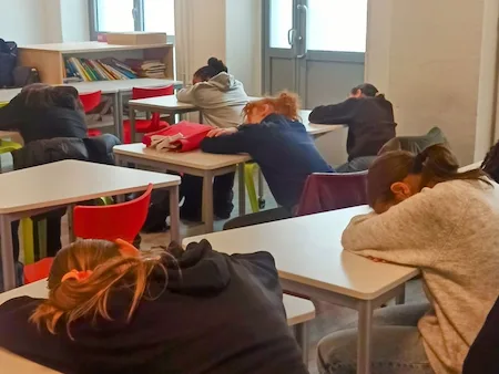Techniques de relaxation profonde et préparation mentale aux examens pour les élèves de collège